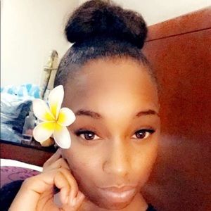 Meet your Posher, Natasha